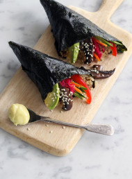 Sesame and Ginger Temaki Rolls with Quinoa